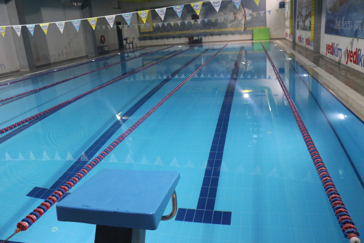 Yarı Olimpik Yüzme Havuzumuz